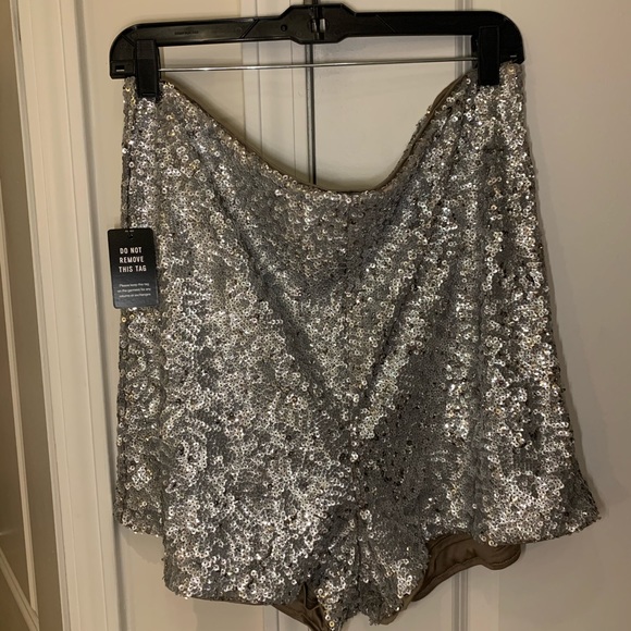 Express Pants - Silver Sequin Express shorts Size 16